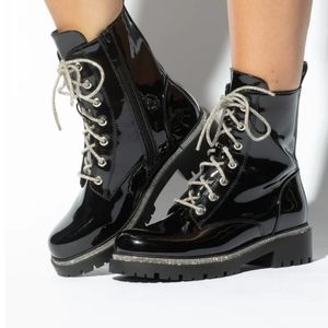 Ladies combat boots